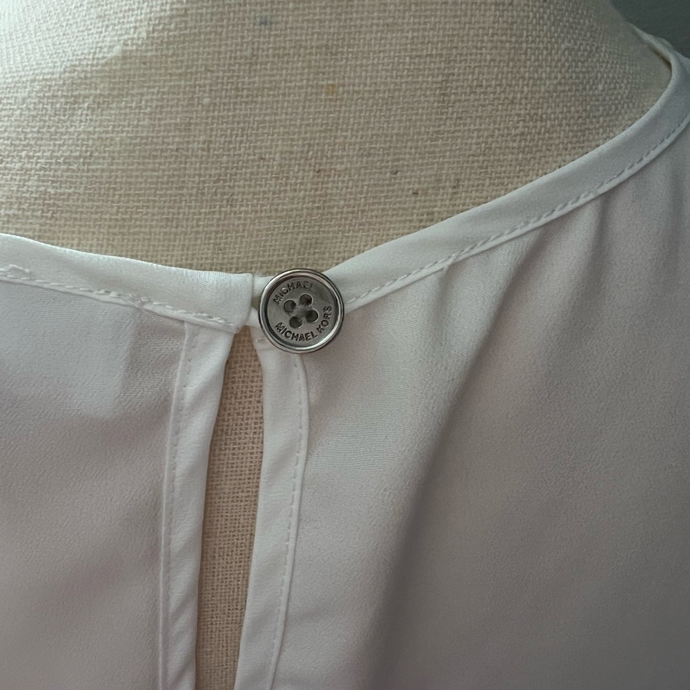 Michael Kors Sleeveless Ivory Pleated Front Blouse - Petite Medium -Work Office - Picture 11 of 12